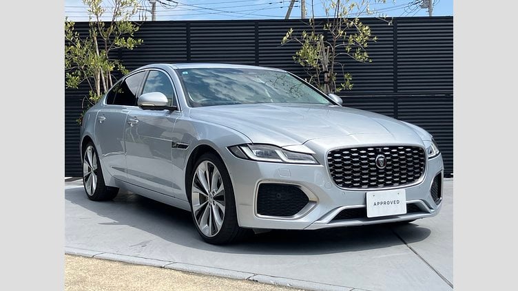 2021 認定中古車 Jaguar XF ハクバシルバー D200 AWD（オートマチック）MHEV SALOON S