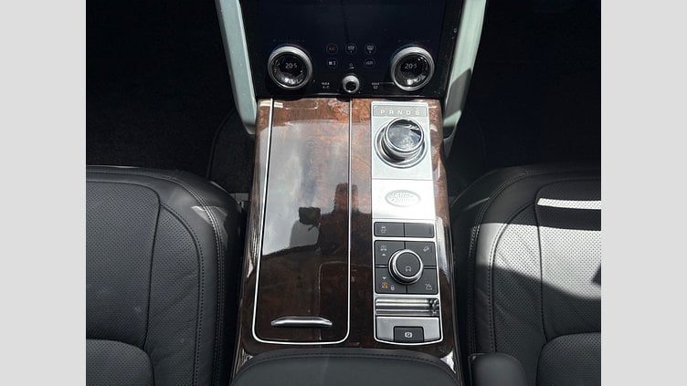 2019 認定中古車 Land Rover Range Rover ユーロンホワイト 3.0リッターTDV6ディーゼル（258 PS） スタンダードホイールベース VOGUE