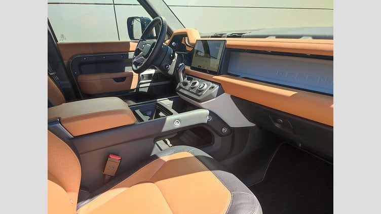 2023 Approved/Jazdené Land Rover Defender 110 Gondwana Stone 4x4 3.0D I6 D300 MHEV X-Dynamic HSE A/T AWD 7 miest, 221kW, A8, 5d.