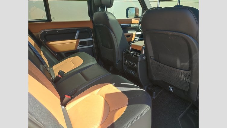 2023 Approved/Jazdené Land Rover Defender 110 Gondwana Stone 4x4 3.0D I6 D300 MHEV X-Dynamic HSE A/T AWD 7 miest, 221kW, A8, 5d.