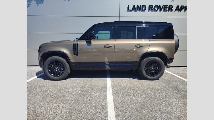 2023 Approved/Jazdené Land Rover Defender 110 Gondwana Stone 4x4 3.0D I6 D300 MHEV X-Dynamic HSE A/T AWD 7 miest, 221kW, A8, 5d.