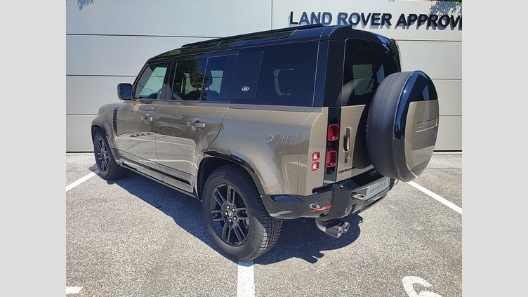2023 Approved/Jazdené Land Rover Defender 110 Gondwana Stone 4x4 3.0D I6 D300 MHEV X-Dynamic HSE A/T AWD 7 miest, 221kW, A8, 5d.