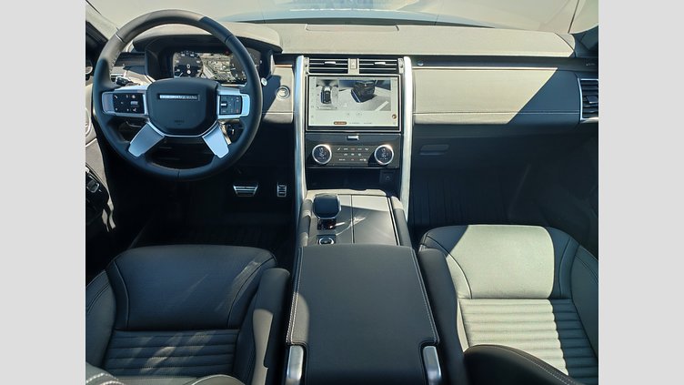 2025 Approved/Jazdené Land Rover Discovery Santorini Black 4x4 3.0 I6 D350 MHEV Dynamic SE AWD A/T 5 2, 258kW, A8, 5d.