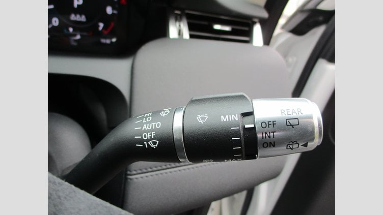 2021 認定中古車 Land Rover Discovery Sport フジホワイト P200 AWD（オートマチック） 標準ホイールベース S