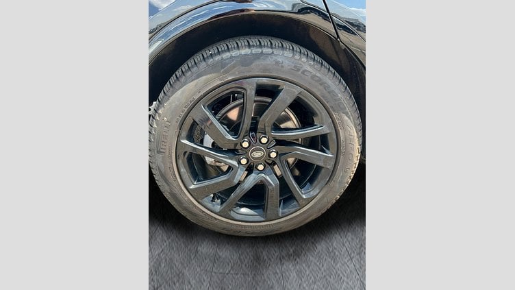 2022 Approved Land Rover Discovery Santorini Black 3.0D I6 	300 CP R-Dynamic SE