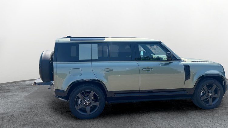 2024 Approved Land Rover Defender 110 Pangea Green 3.0 D I6	250 CP 
 X-Dynamic SE