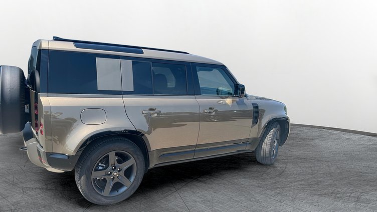 2024 Approved Land Rover Defender 110 Gondwana Stone 3.0 D I6	250 CP 
 X-Dynamic SE