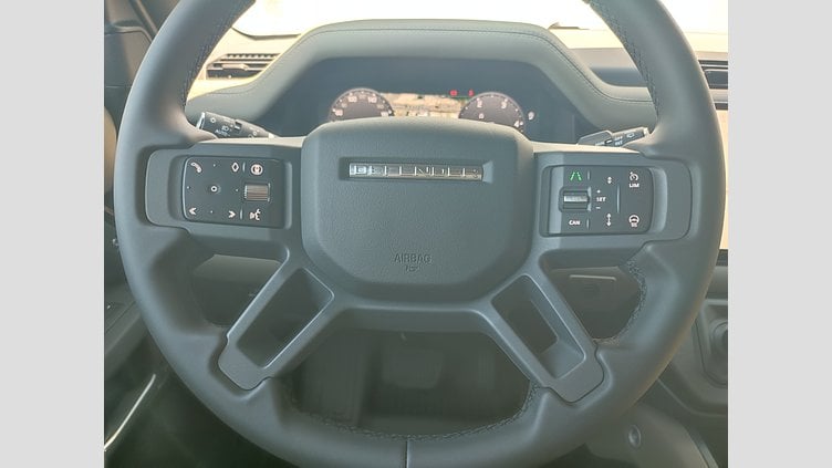 2025 Approved/Jazdené Land Rover Defender 110 Santorini Black 4x4 110 3.0D I6 D250 MHEV X-Dynamic SE A/T AWD
