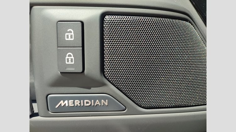 2025 Approved/Jazdené Land Rover Defender 110 Santorini Black 4x4 110 3.0D I6 D250 MHEV X-Dynamic SE A/T AWD