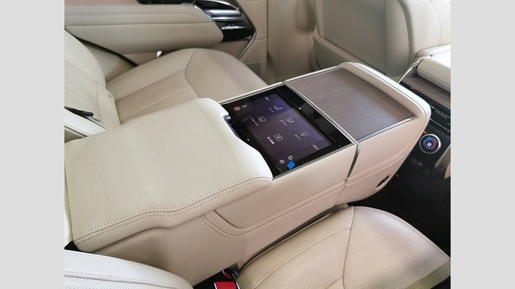 2023 認定中古車 Land Rover Range Rover バトゥミゴールド D300 AWD MHEV（AT） スタンダードホイールベース AUTOBIOGRAPHY