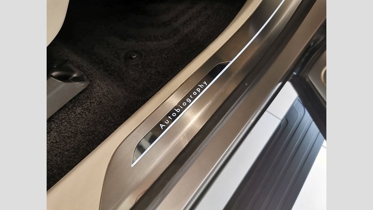 2023 認定中古車 Land Rover Range Rover バトゥミゴールド D300 AWD MHEV（AT） スタンダードホイールベース AUTOBIOGRAPHY