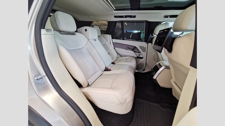 2023 認定中古車 Land Rover Range Rover バトゥミゴールド D300 AWD MHEV（AT） スタンダードホイールベース AUTOBIOGRAPHY