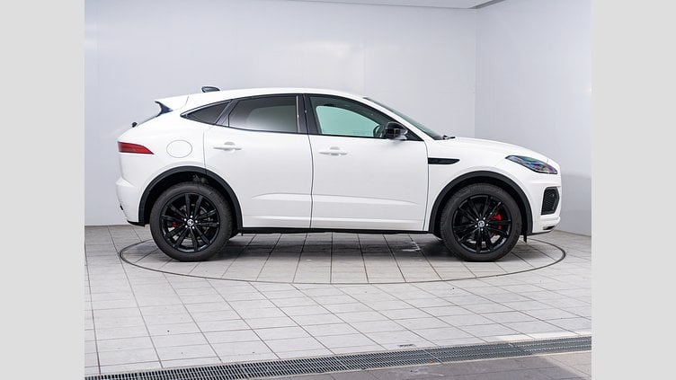 2024 中古 Jaguar E-Pace オストゥーニパールホワイト D200マイルドハイブリッド（ディーゼル） R-DYNAMIC SE