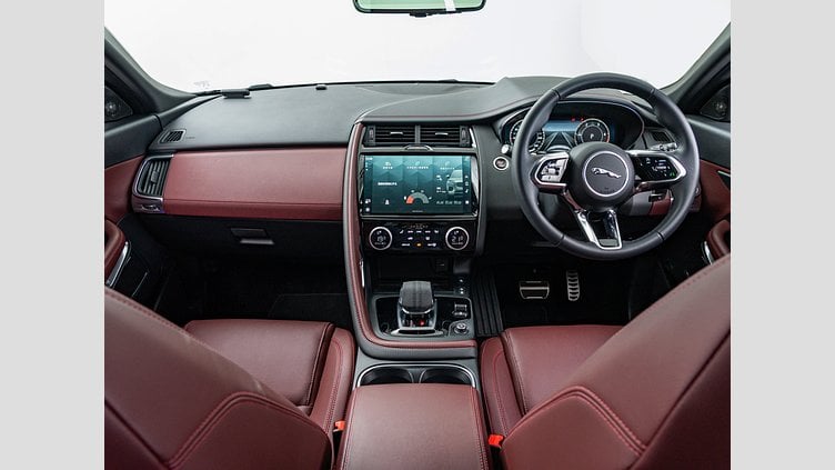 2024 中古 Jaguar E-Pace オストゥーニパールホワイト D200マイルドハイブリッド（ディーゼル） R-DYNAMIC SE