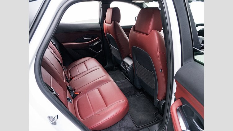 2024 中古 Jaguar E-Pace オストゥーニパールホワイト D200マイルドハイブリッド（ディーゼル） R-DYNAMIC SE