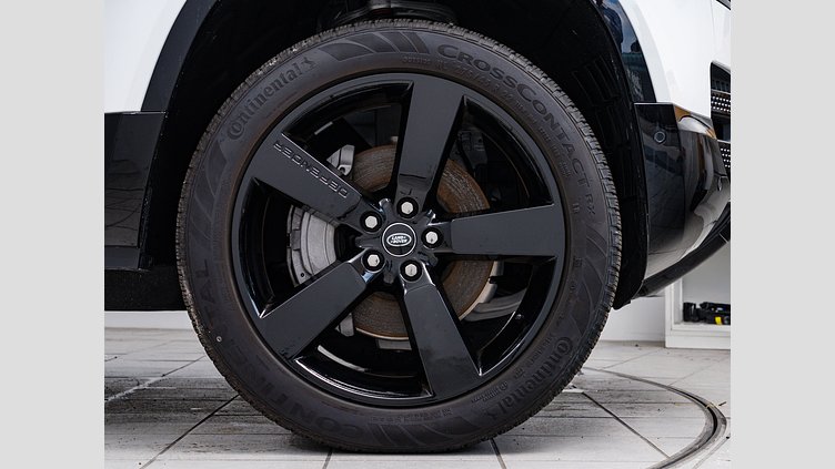 2024 認定中古車 Land Rover Defender 110 フジホワイト D300 AWD（AT） X-DYNAMIC SE