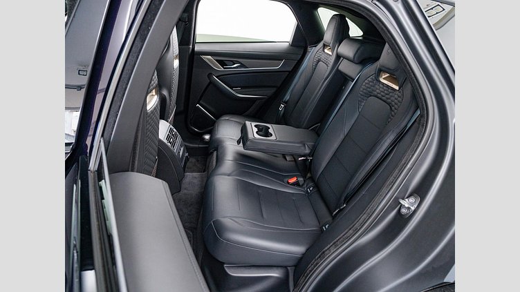 2022 認定中古車 Jaguar F-Pace Amethyst Grey Purple in Gloss finish P550 AWD（オートマチック） SVR　エディション1988