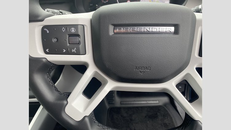 2024 認定中古車 Land Rover Defender 90 タスマンブルー D350 ディーゼルマイルドハイブリッド X-Dynamic HSE