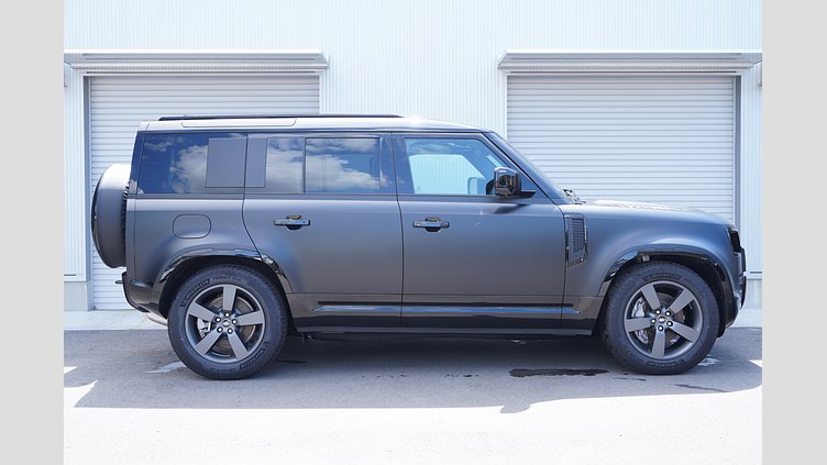 2024 認定中古車 Land Rover Defender 110 サントリーニブラック D350 ディーゼルマイルドハイブリッド X-Dynamic HSE