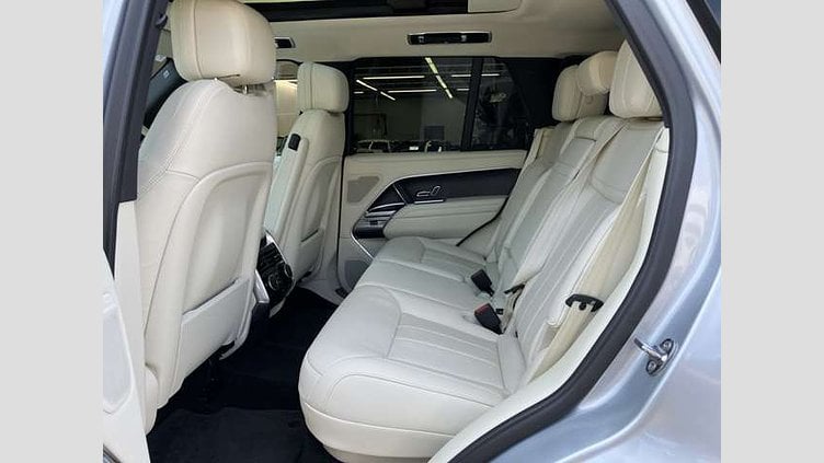 2024 認定中古車 Land Rover Range Rover ハクバシルバー P530 AWD（AT） スタンダードホイールベース HSE