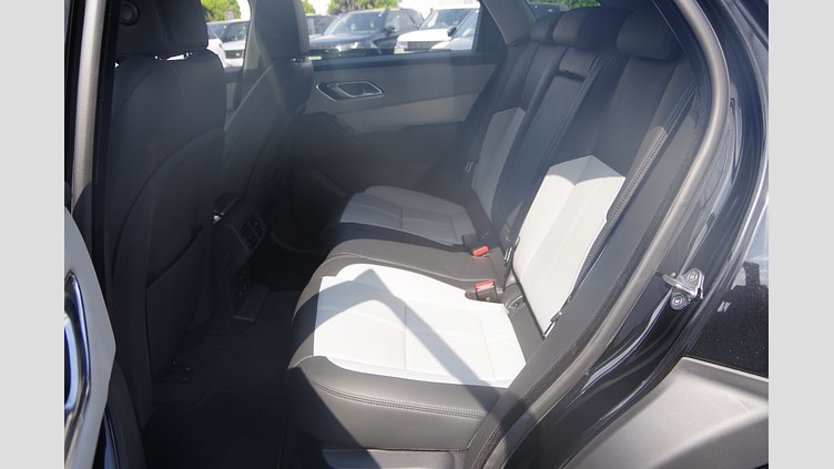 2024 認定中古車 Land Rover Range Rover Velar サントリーニブラック D200マイルドハイブリッド（ディーゼル） スタンダードホイールベース S