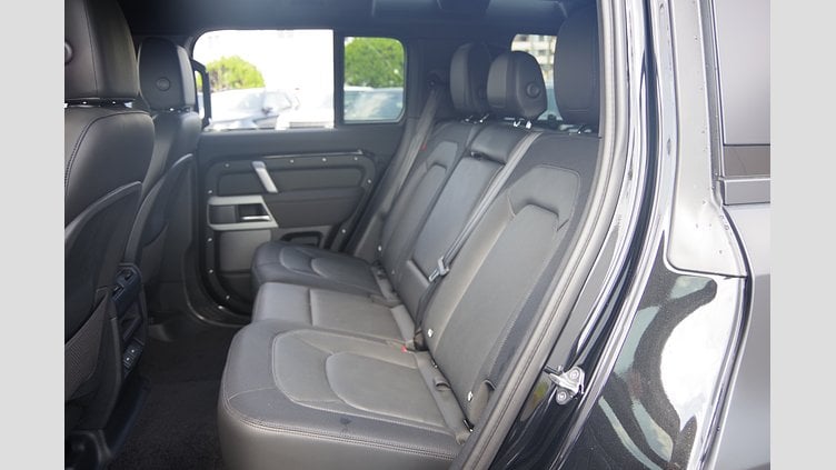 2023 認定中古車 Land Rover Defender 110 Santorini Black D300 AWD（AT） X-DYNAMIC SE