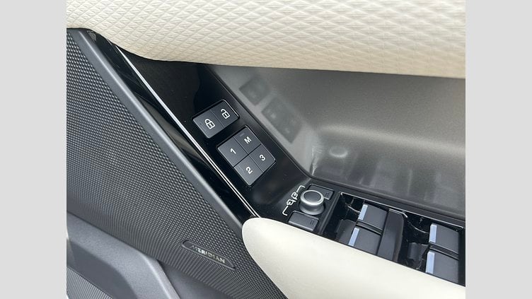 2023 認定中古車 Land Rover Range Rover Velar ポルトフィーノブルー D200 AWD（オートマチック） MHEV スタンダード