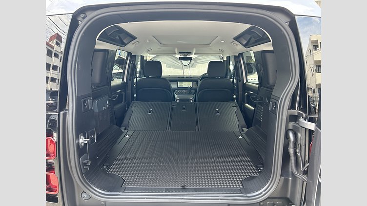 2023 認定中古車 Land Rover Defender 110 アイガーグレイ D300 AWD（AT） S