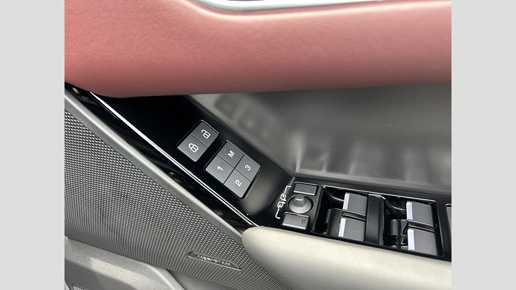 2023 認定中古車 Land Rover Range Rover Velar ザダルグレイ D200（ディーゼル）  Dynamic HSE
