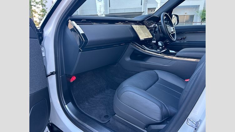 2024 認定中古車 Land Rover Range Rover Sport オストゥーニパールホワイト D300マイルドハイブリッド  Dynamic SE