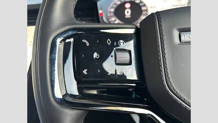 2024 認定中古車 Land Rover Range Rover Sport オストゥーニパールホワイト D300マイルドハイブリッド  Dynamic SE