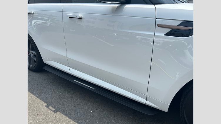 2024 認定中古車 Land Rover Range Rover Sport オストゥーニパールホワイト D300マイルドハイブリッド  Dynamic SE
