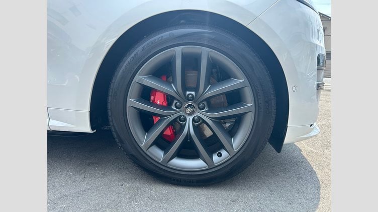 2024 認定中古車 Land Rover Range Rover Sport オストゥーニパールホワイト D300マイルドハイブリッド  Dynamic SE