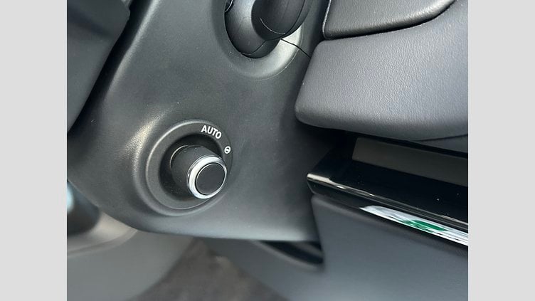 2024 認定中古車 Land Rover Range Rover Sport オストゥーニパールホワイト D300マイルドハイブリッド  Dynamic SE