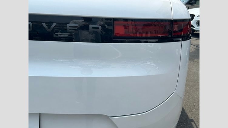 2024 認定中古車 Land Rover Range Rover Sport オストゥーニパールホワイト D300マイルドハイブリッド  Dynamic SE