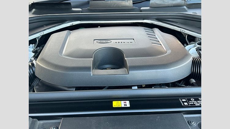 2024 認定中古車 Land Rover Range Rover Sport オストゥーニパールホワイト D300マイルドハイブリッド  Dynamic SE