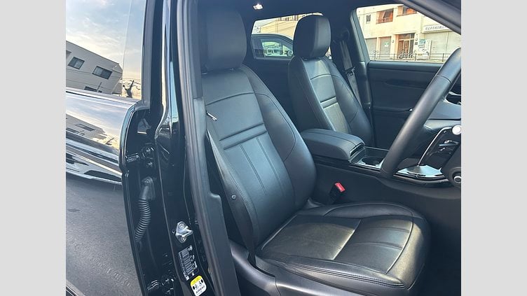 2023 認定中古車 Land Rover Range Rover Evoque サントリーニブラック D200マイルドハイブリッド（ディーゼル）  DYNAMIC SE