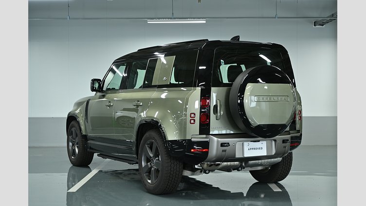 2024 認定中古車 Land Rover Defender 110 パンゲアグリーン D300 AWD（AT） X-DYNAMIC HSE
