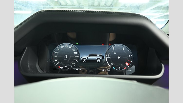 2024 認定中古車 Land Rover Defender 110 パンゲアグリーン D300 AWD（AT） X-DYNAMIC HSE