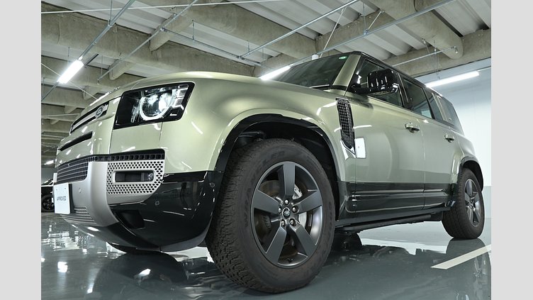 2024 認定中古車 Land Rover Defender 110 パンゲアグリーン D300 AWD（AT） X-DYNAMIC HSE