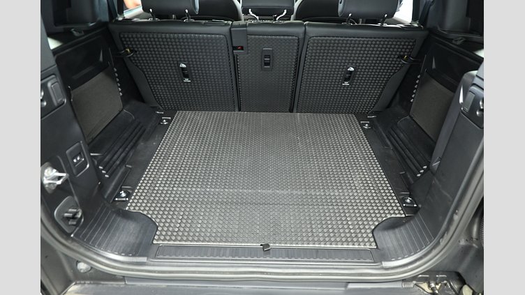 2024 認定中古車 Land Rover Defender 110 パンゲアグリーン D300 AWD（AT） X-DYNAMIC HSE