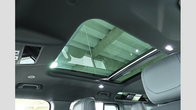 2024 認定中古車 Land Rover Defender 110 パンゲアグリーン D300 AWD（AT） X-DYNAMIC HSE