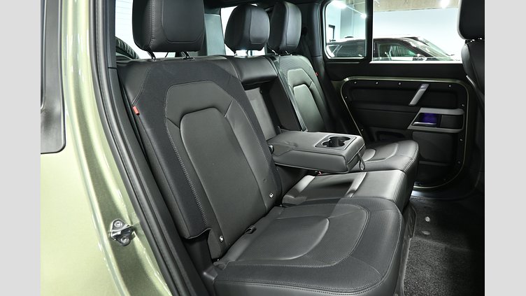 2024 認定中古車 Land Rover Defender 110 パンゲアグリーン D300 AWD（AT） X-DYNAMIC HSE