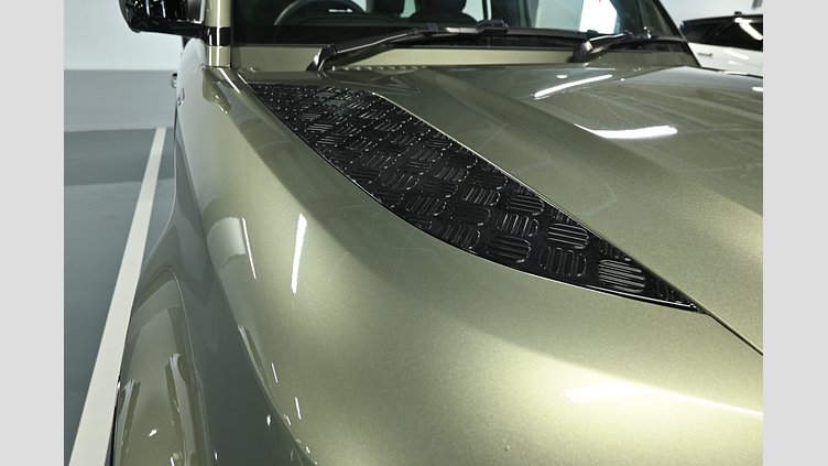 2024 認定中古車 Land Rover Defender 110 パンゲアグリーン D300 AWD（AT） X-DYNAMIC HSE