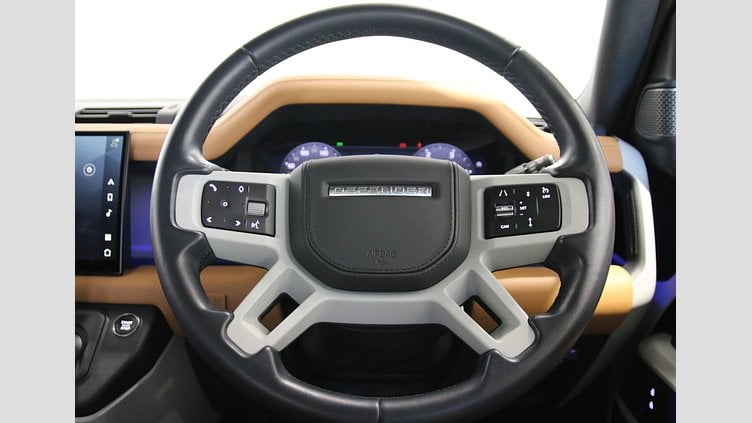 2023 認定中古車 Land Rover Defender 110 フジホワイト D300 AWD（AT） X-DYNAMIC HSE