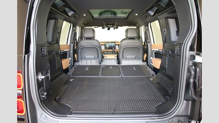 2023 認定中古車 Land Rover Defender 110 フジホワイト D300 AWD（AT） X-DYNAMIC HSE