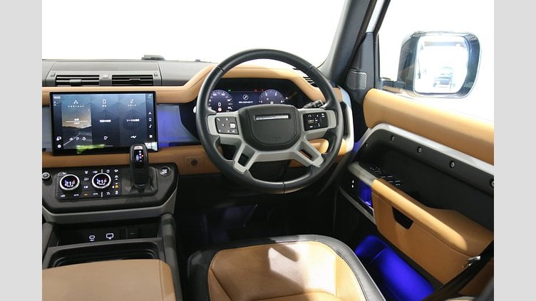2023 認定中古車 Land Rover Defender 110 フジホワイト D300 AWD（AT） X-DYNAMIC HSE