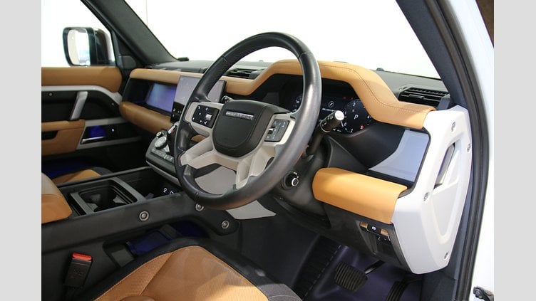 2023 認定中古車 Land Rover Defender 110 フジホワイト D300 AWD（AT） X-DYNAMIC HSE