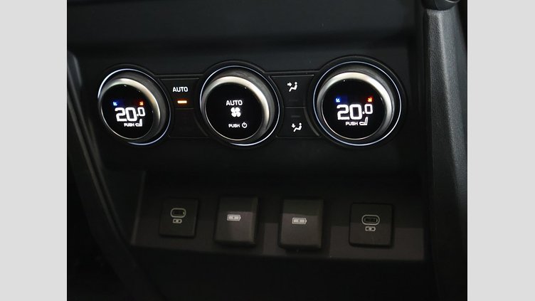 2022 認定中古車 Land Rover Defender 130 セドナレッド D300 AWD AUTOMATIC MHEV FIRST EDITION