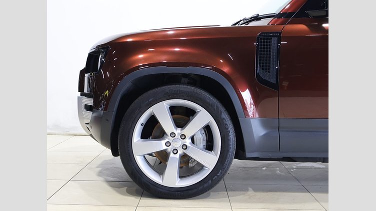 2022 認定中古車 Land Rover Defender 130 セドナレッド D300 AWD AUTOMATIC MHEV FIRST EDITION